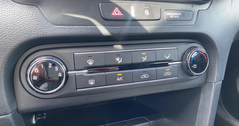 Kia Ceed cena 48900 przebieg: 70900, rok produkcji 2018 z Nowe Skalmierzyce małe 277